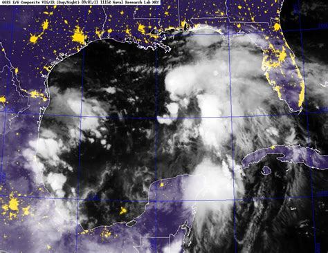 Gulf storm brings tide of uncertainty to Labor Day weekend - SciGuy