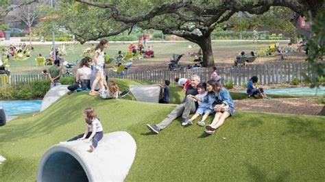 Best Parks in Houston for Picnics, Playgrounds, Recreation & More