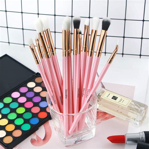 50% off Eye Makeup Brushes Set - Deal Hunting Babe