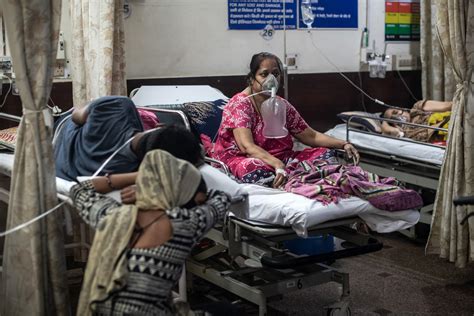 24 COVID Patients Die in 1 Hospital Amid India's Oxygen Shortage - Newsweek