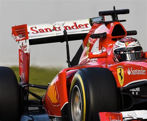 Whats with this Ferrari rear wing from the Barcelona test? : formula1