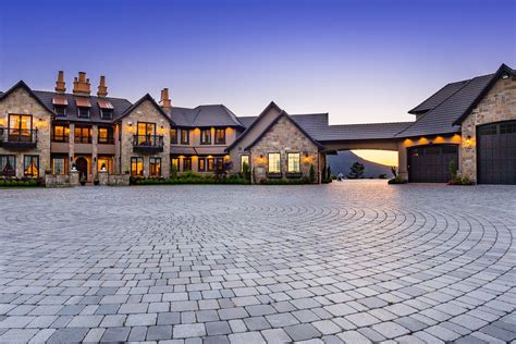 Video of the Week: Majestic Residence in Victoria, British Columbia ...