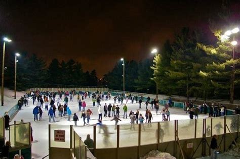 8 ice skating rinks we love in the Pittsburgh area