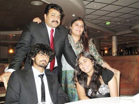 Mohanlal family | mohanlal, jagath, lalettan, tour, family, … | Flickr