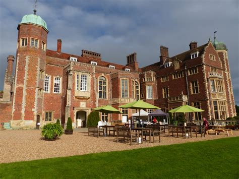 Madingley Hall, Madlingley, Cambridge © Ruth Sharville cc-by-sa/2.0 ...