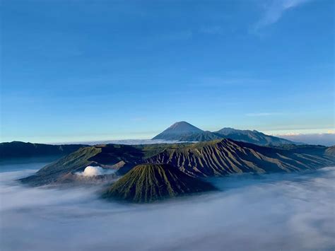 A DIY Overview to Hike Mount Bromo | Sunrise, Viewpoints, & Itinerary