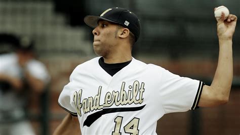 Vanderbilt assistant coach gets called up to the pros