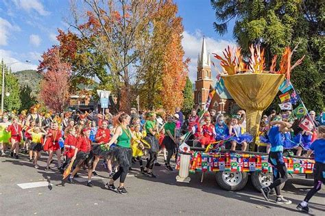 Bright Autumn Festival | Autumn Beauty Cottages Bright