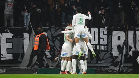 Ligue 1 : Saint-Etienne s'impose face à Angers