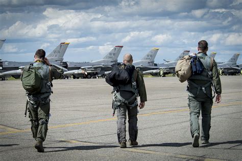 Air Force to Let Fighter Pilots, Crew Stay at Preferred Bases | Military.com