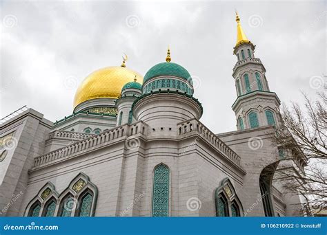 Moscow Cathedral Mosque editorial photography. Image of allah - 106210922