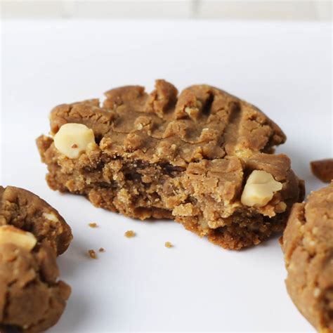 Peanut Butter Protein Cookies - proteincakery.com