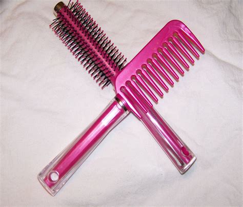 Brush And Comb Set Free Stock Photo - Public Domain Pictures