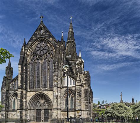 Glasgow Cathedral with Necropolis in the background [OC] [3840x3366] | Glasgow cathedral ...