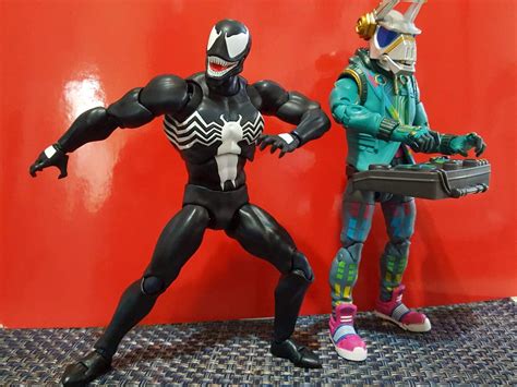 Mafex Comic Version Venom