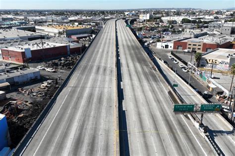 Editorial: The 10 Freeway was fixed in days. Can more such projects get ...