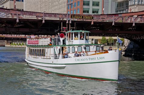 Chicago Architecture Foundation Center River Cruise aboard Chicago's First Lady | Boat Tours ...