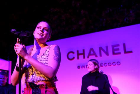 Tove Lo Performing Live - Chanel Pre-Oscars Event in Los Angeles ...