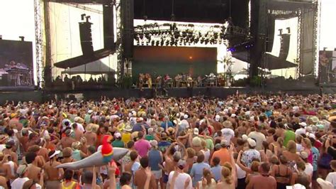 Thousands Attend Free Jimmy Buffett Concert : NorthEscambia.com