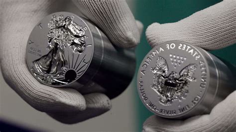 Why Does The US Want To Mint A Trillion-Dollar Coin? - Boss Hunting