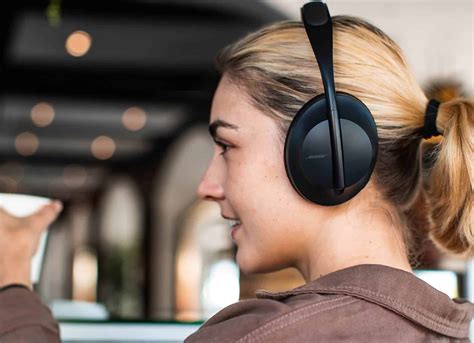 Bose Launches "Revolutionary" Noise Cancelling Headphones 700