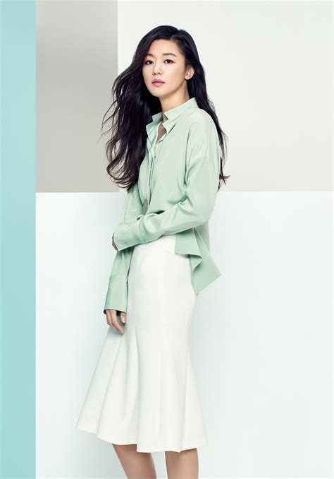 Jun Ji Hyun is classy and chic for new Women’s Fashion pictorial - Celebrity Photos - OneHallyu