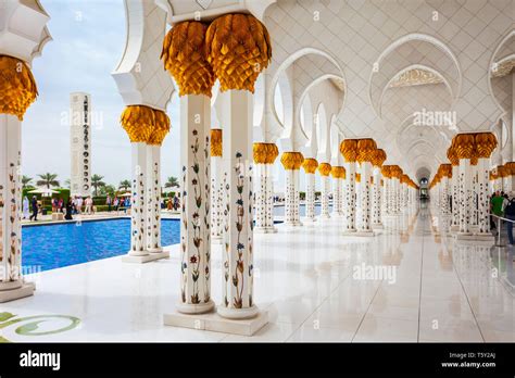 Sheikh Zayed Grand Mosque interior, the largest mosque of UAE, located in Abu Dhabi Stock Photo ...