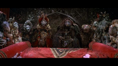 The Skeksis when the Emperor dies. | The dark crystal, Dark, The darkest