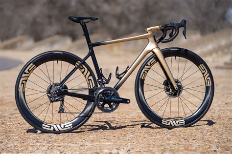 Beyond Wheels: ENVE Unveils Custom Carbon Bike Frames | GearJunkie