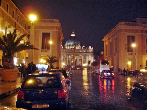 Vatican at night | Night city, City, Vatican