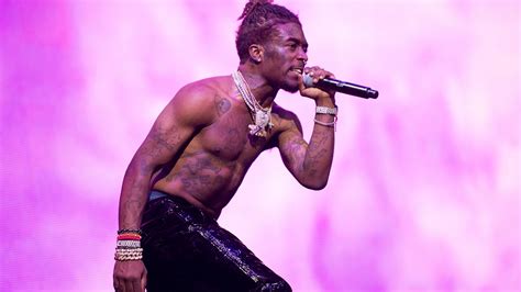 Lil Uzi Vert concert-goer throws Bible at the rapper during his performance | Fox News