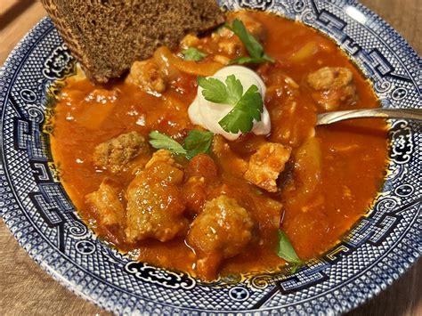 Recipe - Hungarian Sausage Stew with Ale (Lecsó) | CookingBites Cooking Forum