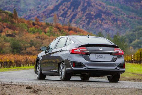 2020 Honda Clarity Plug-In Hybrid Nets 47-Mile EV Range - autoevolution