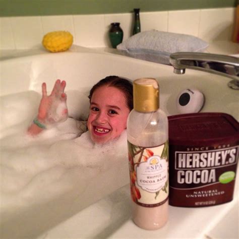 How To Make Your Own Whipped Cocoa Bath at Home Thanks to Hershey Spa #HersheyPA - Classy Mommy