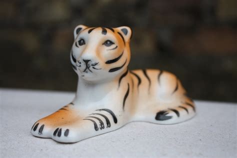 Vintage Tiger Ceramic Figurine by gbvintage on Etsy