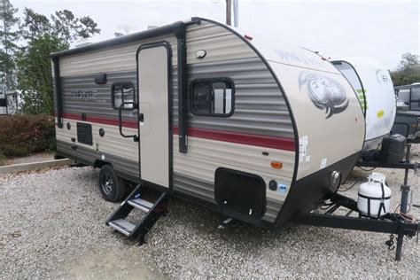 NEW 2019 CHEROKEE WOLF PUP 16BHS - Overview | Berryland Campers