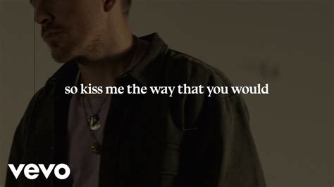 Dermot Kennedy - Kiss Me (Sonder Lyric Video) Chords - Chordify