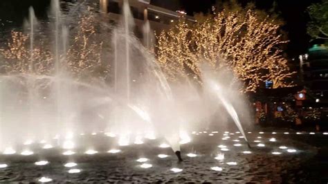 Dancing Fountain at Americana at Brand Glendale California - YouTube