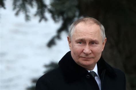 Putin's security obsession: Russia's leader goes to extreme lengths to stay safe