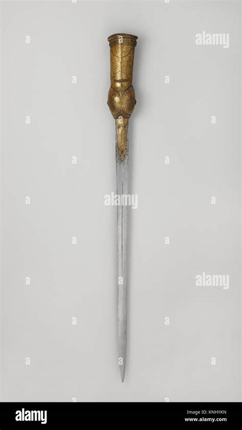 Gauntlet Sword (Pata) MET DP164597 24325 Stock Photo - Alamy