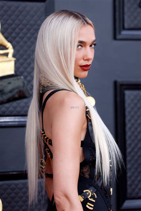 Dua Lipa Went Platinum Blonde Just Hours Before the 2022 Grammy Awards ...