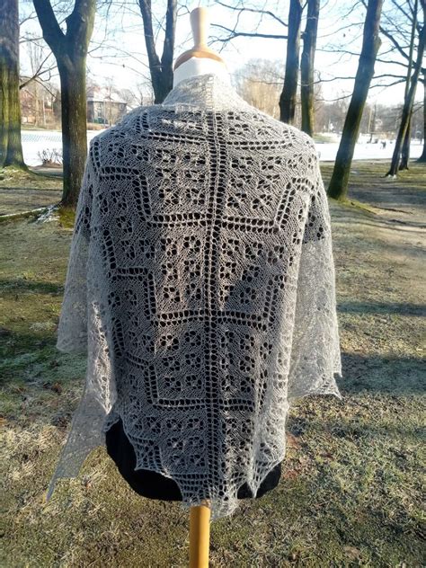 Shetland lace shawl free knitting pattern Archives - Knitting Bee (3 free knitting patterns)