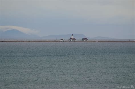 Image of New Dungeness Lighthouse by Steve West | 1024240