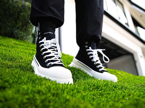 15 Coolest Black and White Shoes: From Super Casual To Perfect For Formal