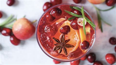 Cranberry Apple Sangria Is A Fruity, Festive Cocktail For Your New Year ...