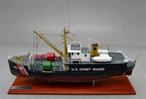 Pin op US Coast Guard Vessels