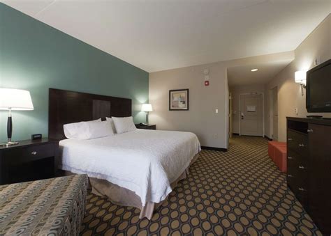 Hampton Inn North Brunswick, NJ - See Discounts