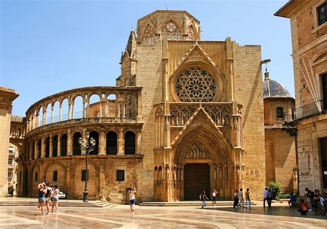 10 Top Tourist Attractions in Valencia (with Map) - Touropia