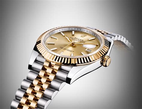 Reasons to Choose Rolex Watches as Your First Luxury Watch