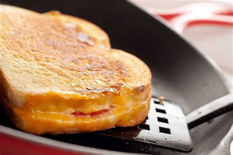 Grilled Cheese and Tomato Sandwich - Life's Ambrosia